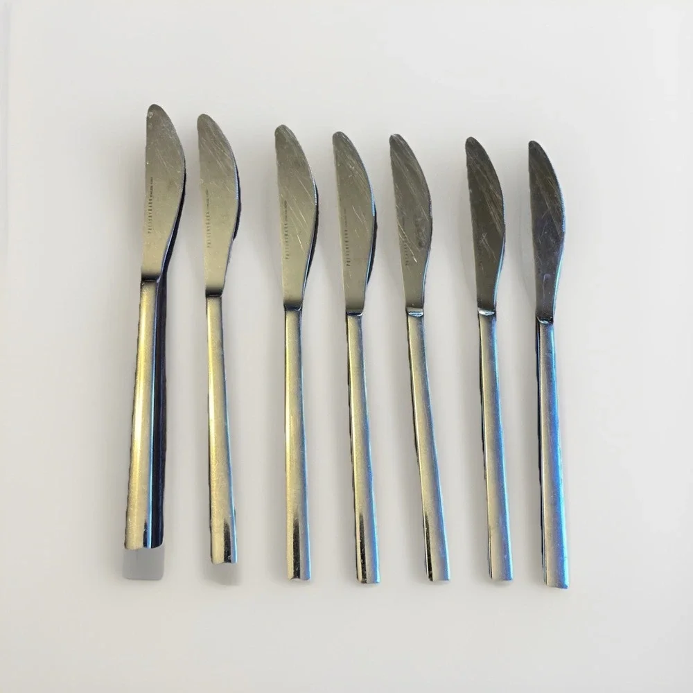 Lot of 7 Pottery Barn Stainless Flatware Luna Knives 8-3/4